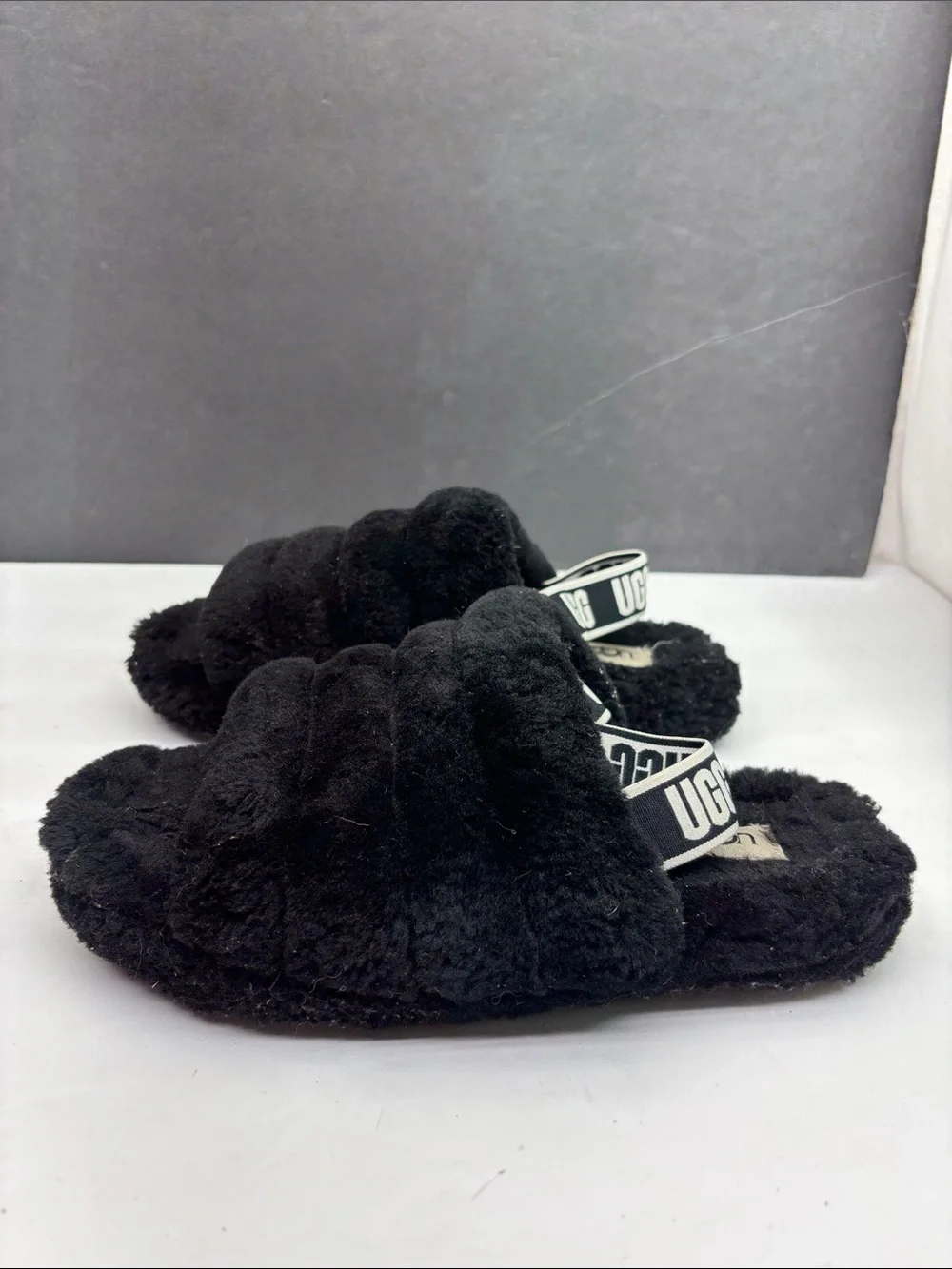UGG Kids Black Fuzzy Slide Slippers, sz 5 big girl, box 63